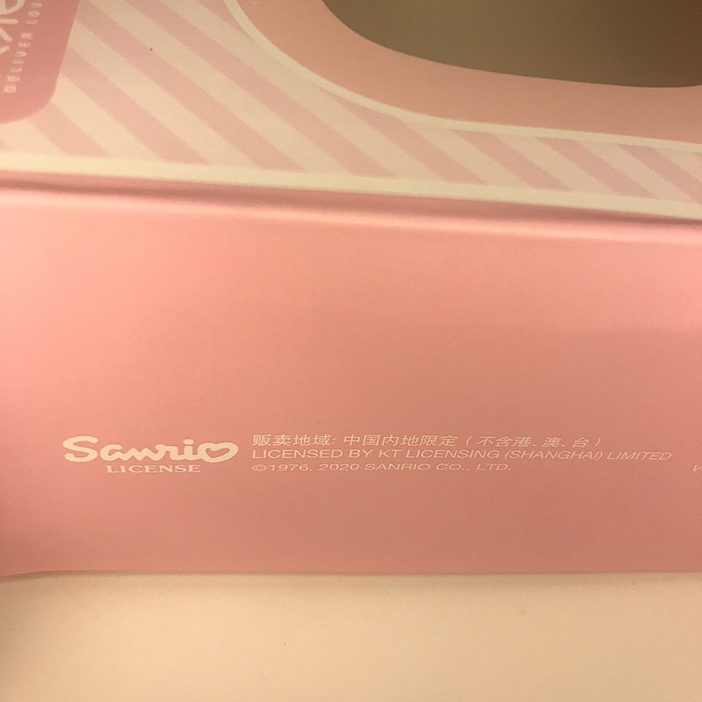 Sanrio-Hello Kitty TV Humidifier Diffuser & Light - Picture 12 of 16